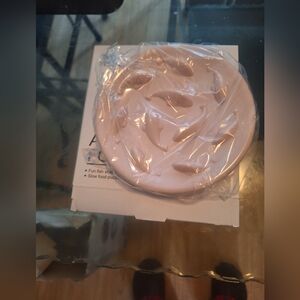 Anti choke cat plate